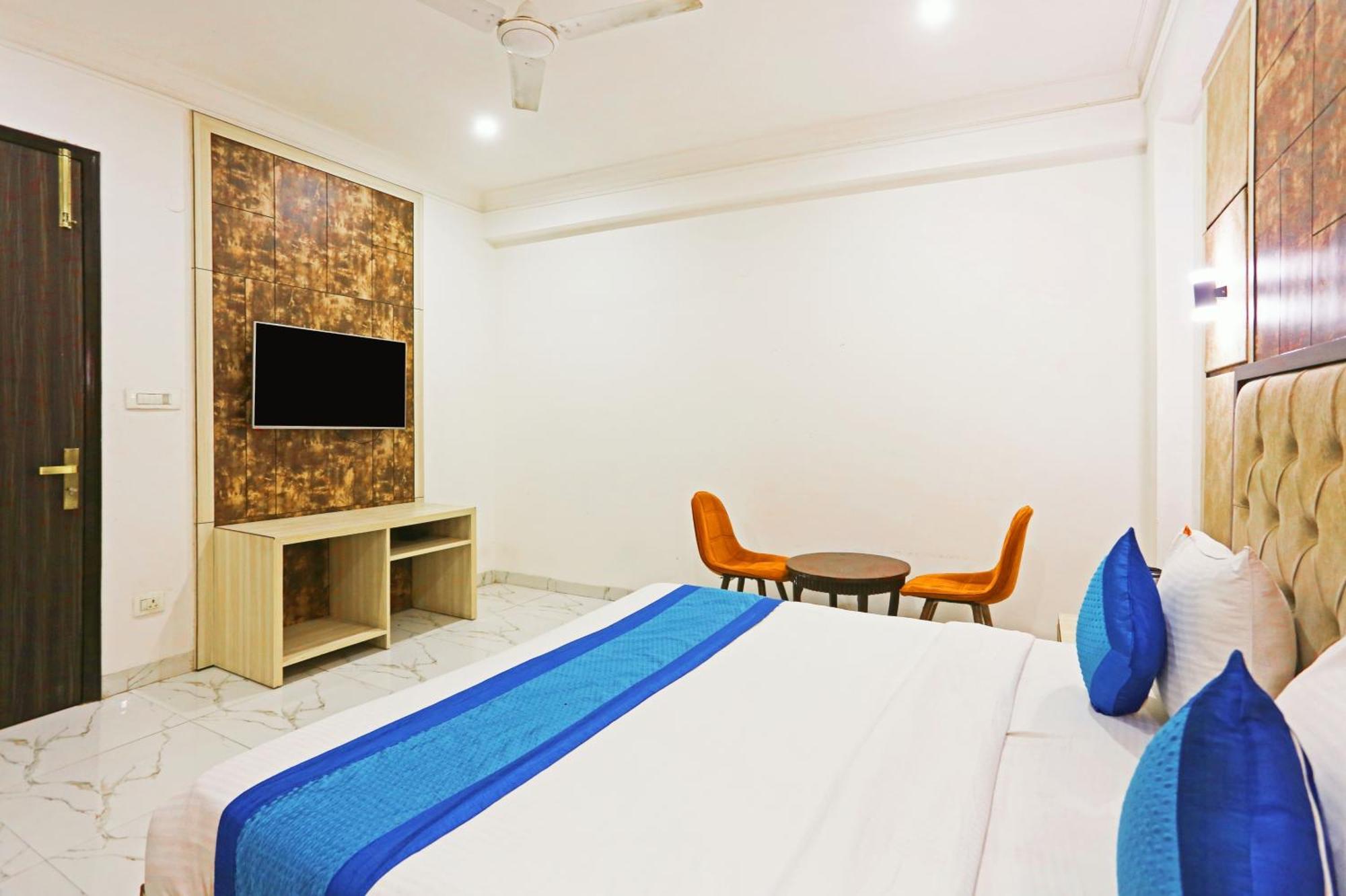 Hotel The Almora Residency - Complimentary Airport Trasnfer Nové Dillí Exteriér fotografie