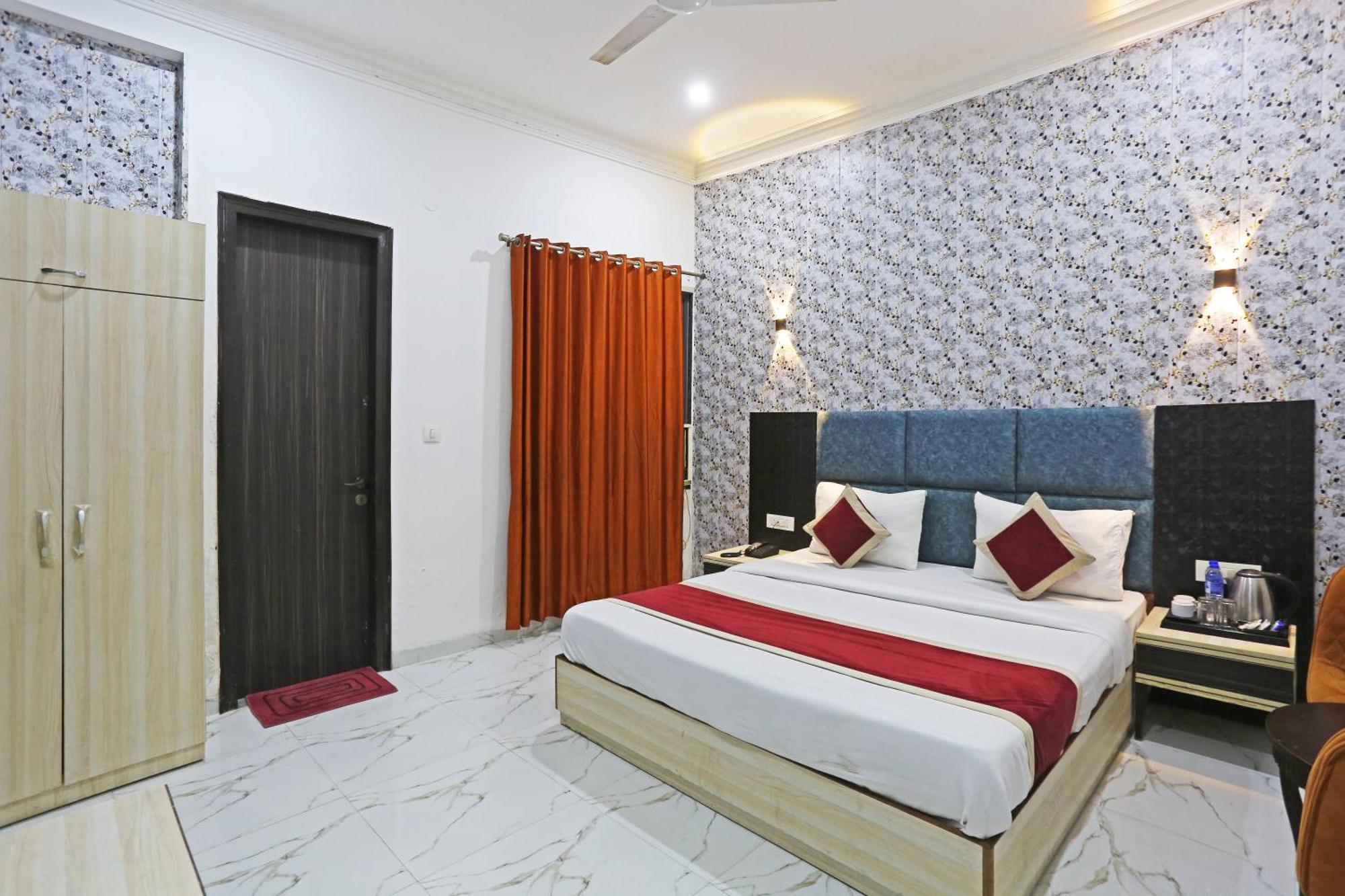Hotel The Almora Residency - Complimentary Airport Trasnfer Nové Dillí Exteriér fotografie