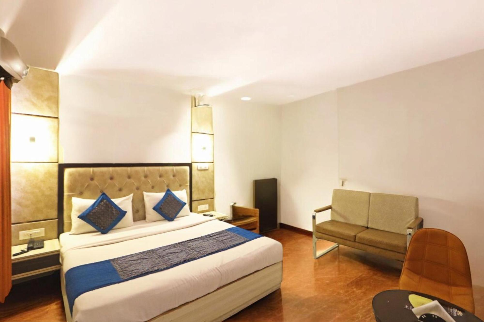 Hotel The Almora Residency - Complimentary Airport Trasnfer Nové Dillí Exteriér fotografie